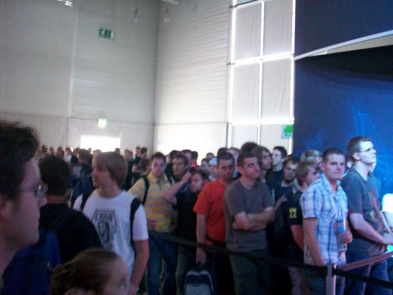 The queue for C&C4...suckers
